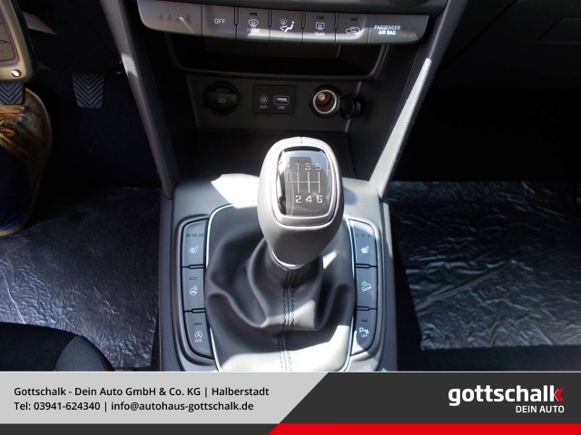 Hyundai KONA Advantage 2WD T-GDI Navi Soundsystem Dyn. Kurvenlicht Klimaautom DAB e-Sitze-5